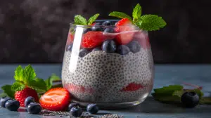 Chia puding recept gyümölcsökkel – egészséges és finom reggeli 5 perc alatt